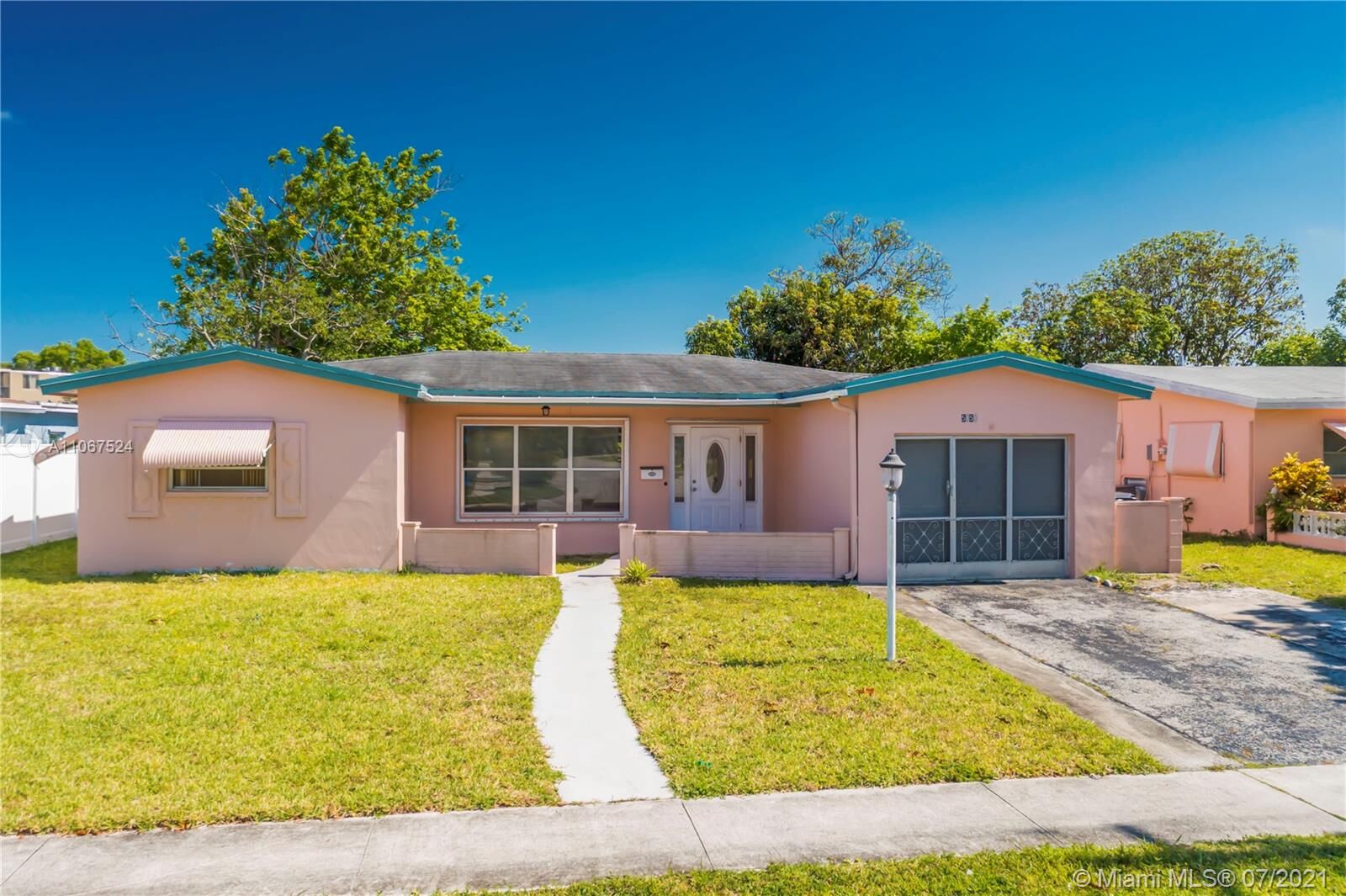 Property Photo: 5050 NW 39th St FL 33319