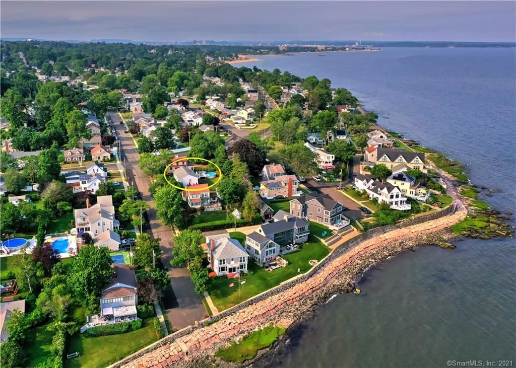 Property Photo:  27 Holcomb Street  CT 06516 