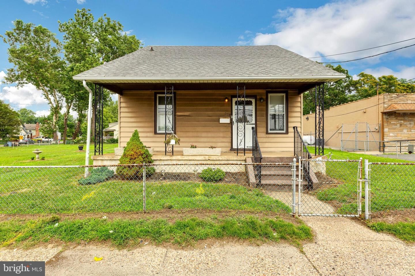 Property Photo:  279 White Horse Pike  NJ 08021 