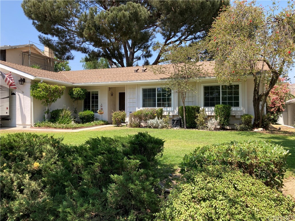 Property Photo:  11540 Bonham Avenue  CA 91342 