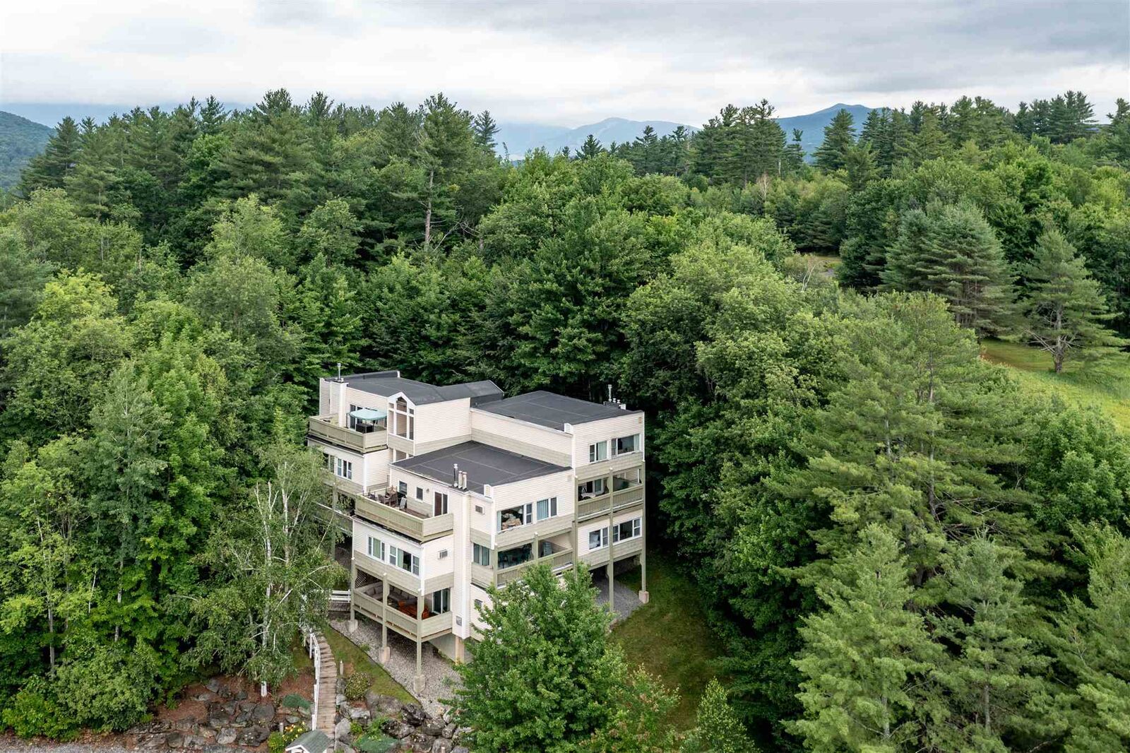 Property Photo:  220 Mountainside Drive #E401  VT 05672 