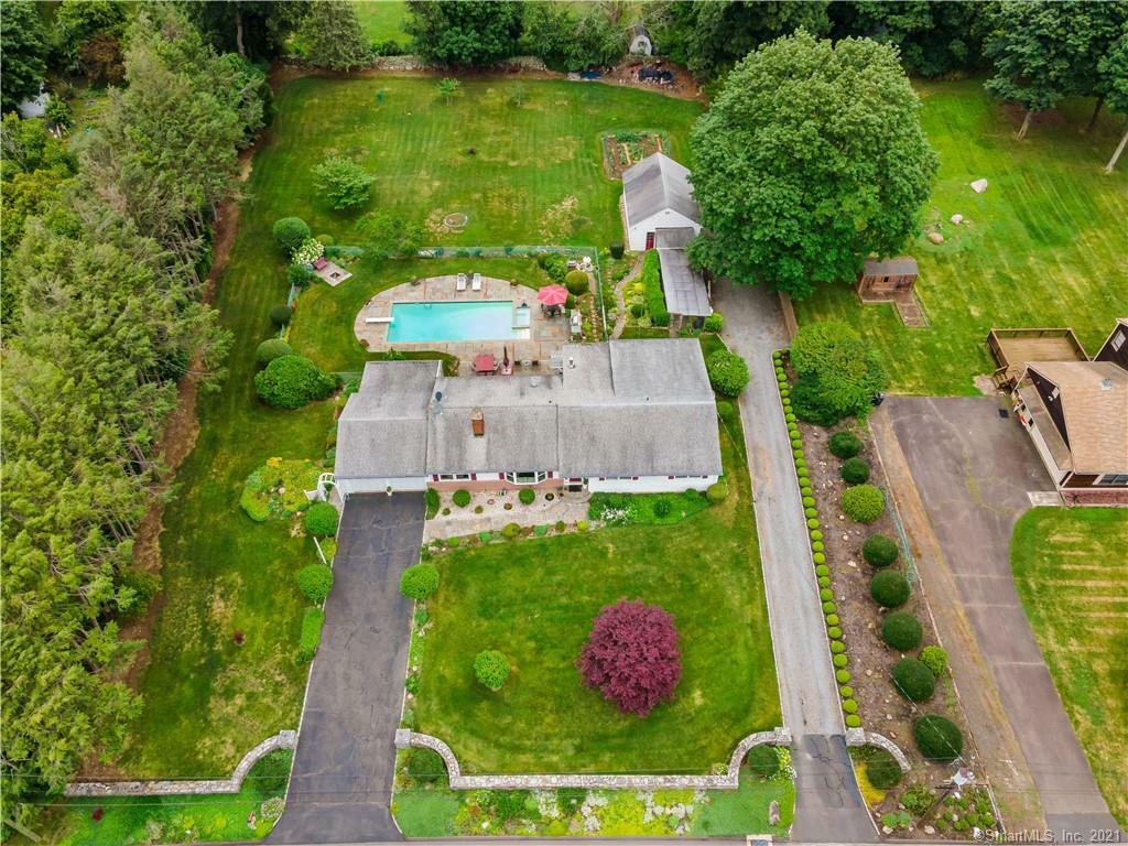 Property Photo: 52 Lauderdale Drive CT 06611