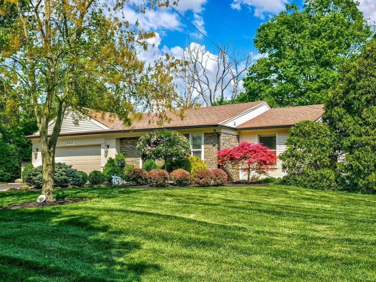 Property Photo: 8460 Kenwood Rd OH 45236
