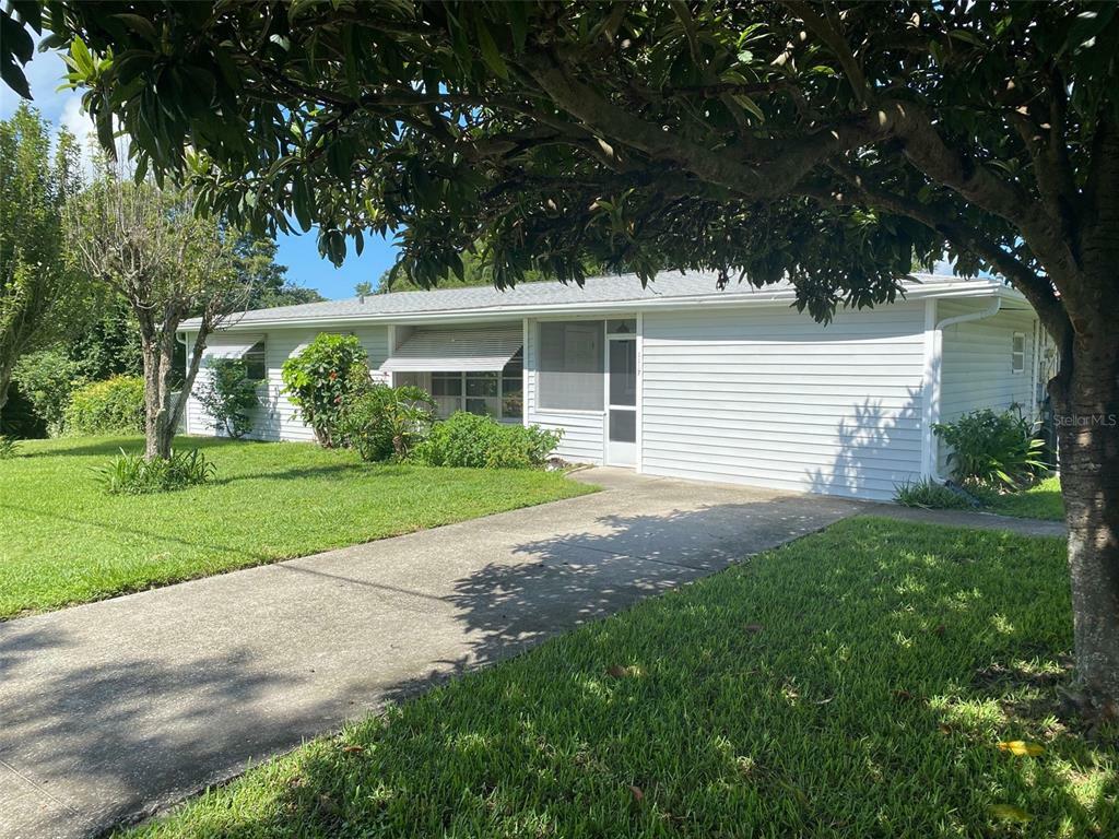 Property Photo:  1117 Glenridge Drive  FL 34748 