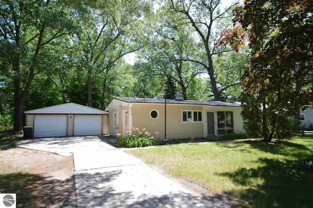 Property Photo:  933 Juniper Street  MI 49686 