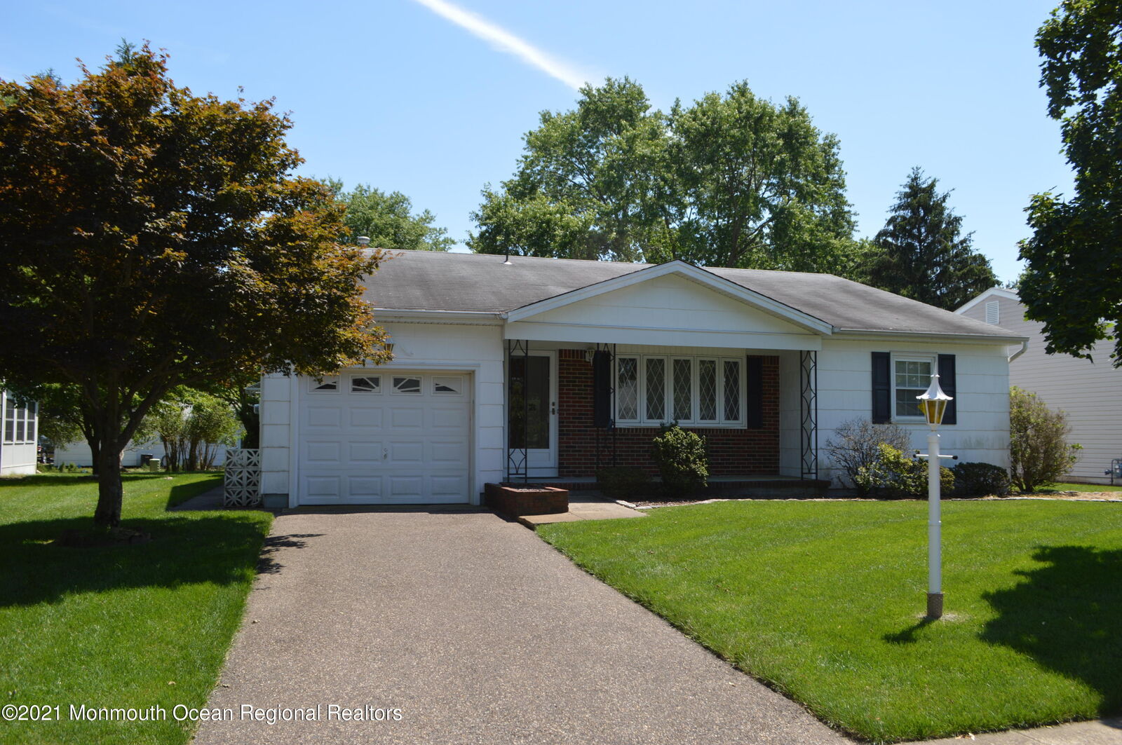 Property Photo:  73 Northumberland Drive  NJ 08757 