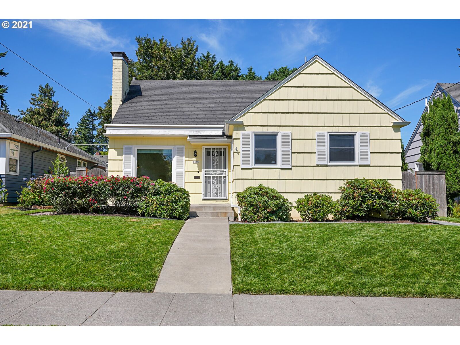 Property Photo: 6315 NE 24th Ave OR 97211