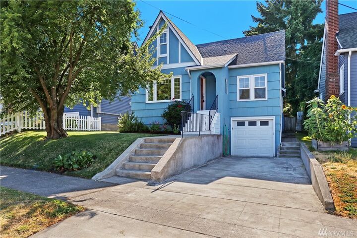 7519 19th Ave NE  Seattle WA 98115 photo