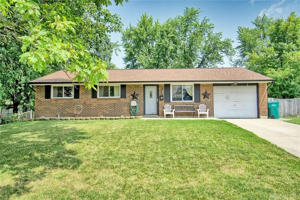 Property Photo: 5259 Robinview Court OH 45424