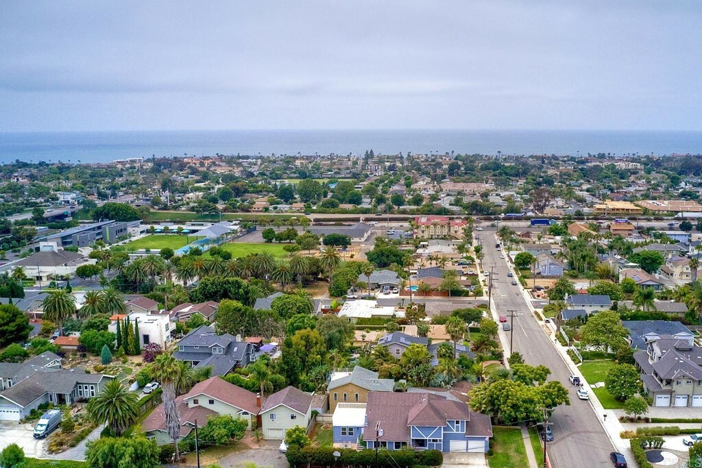 Property Photo: 1209 Magnolia CA 92008