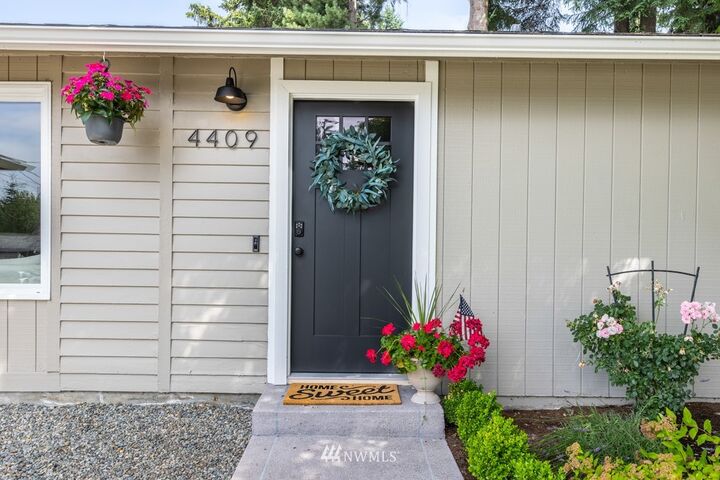 Property Photo: 4409 226th Street SW WA 98043