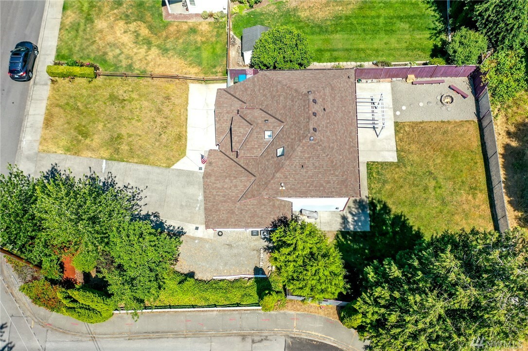 Property Photo:  98 27th Ave Ct  WA 98354 