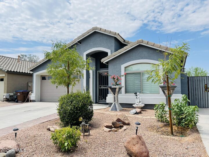 Property Photo:  20 W Canyon Rock Road  AZ 85143 