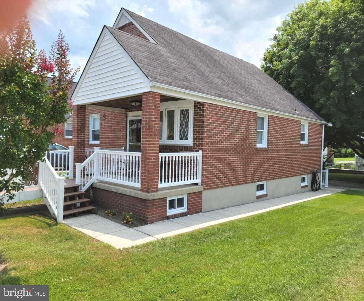 Property Photo:  2901 Erie Avenue  MD 21234 