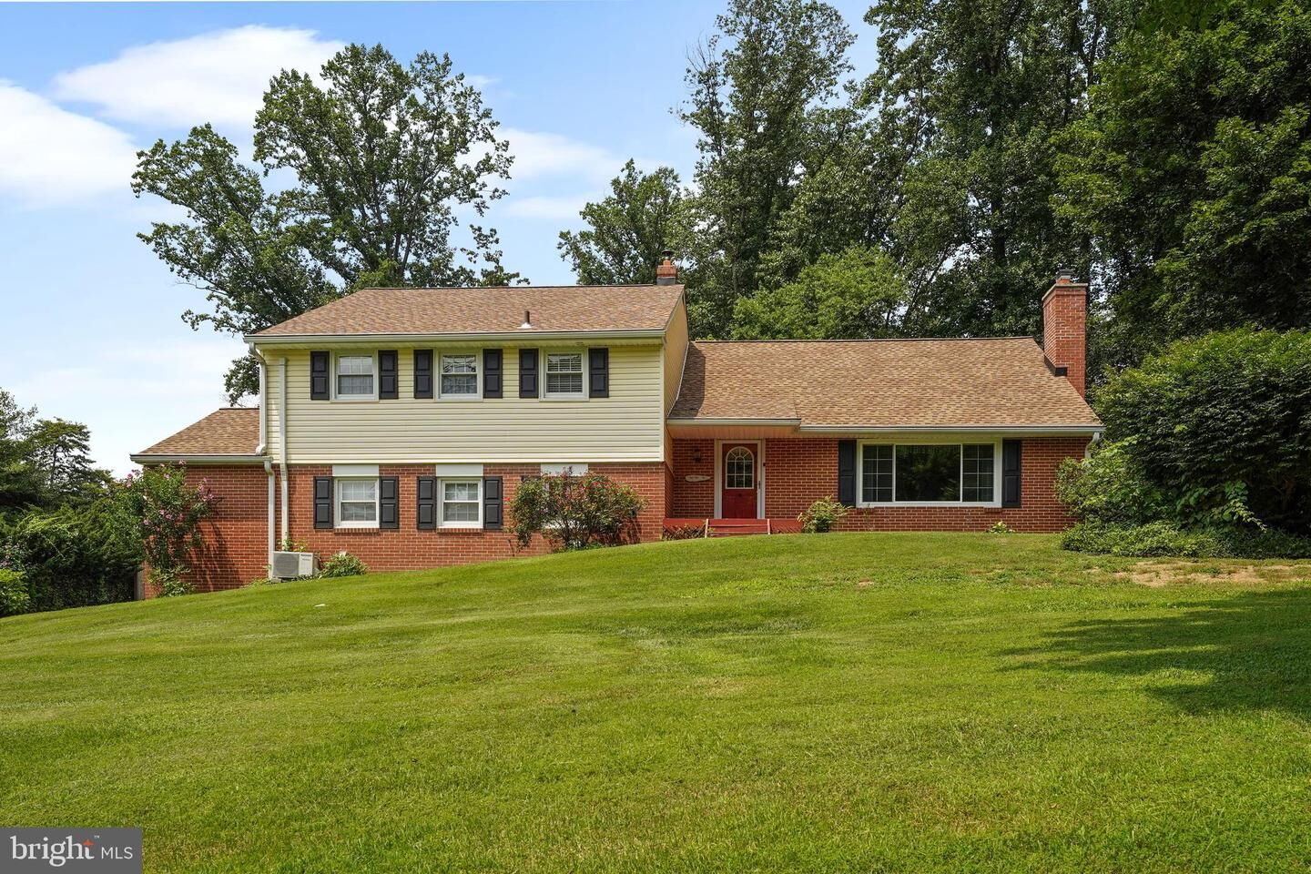 Property Photo: 6 N Bryn Mawr Place PA 19063