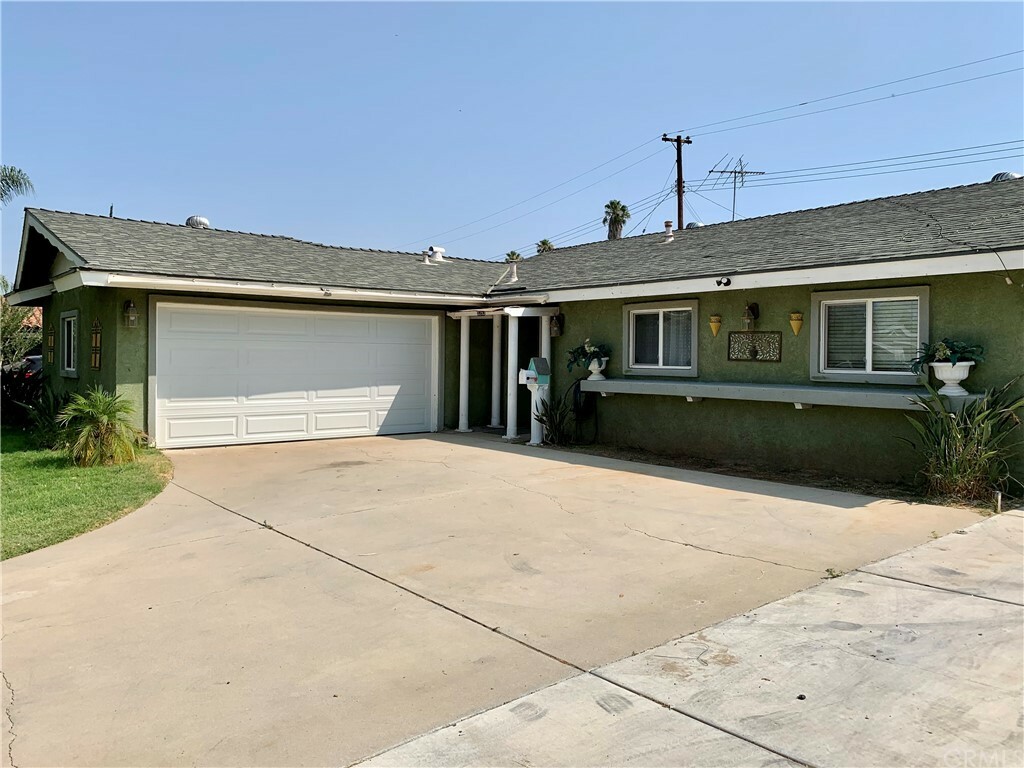 Property Photo:  3253 Wickham Drive  CA 92503 