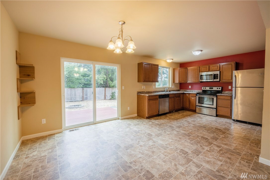 Property Photo:  71 NE Allen Ct  WA 98528 