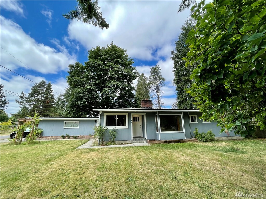 Property Photo:  2601 Eureka Ave  WA 98531 