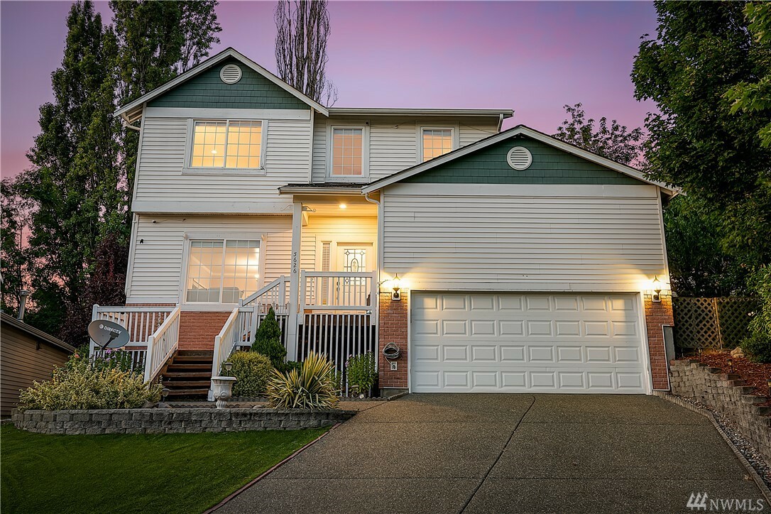 Property Photo:  5626 S 150th St  WA 98188 