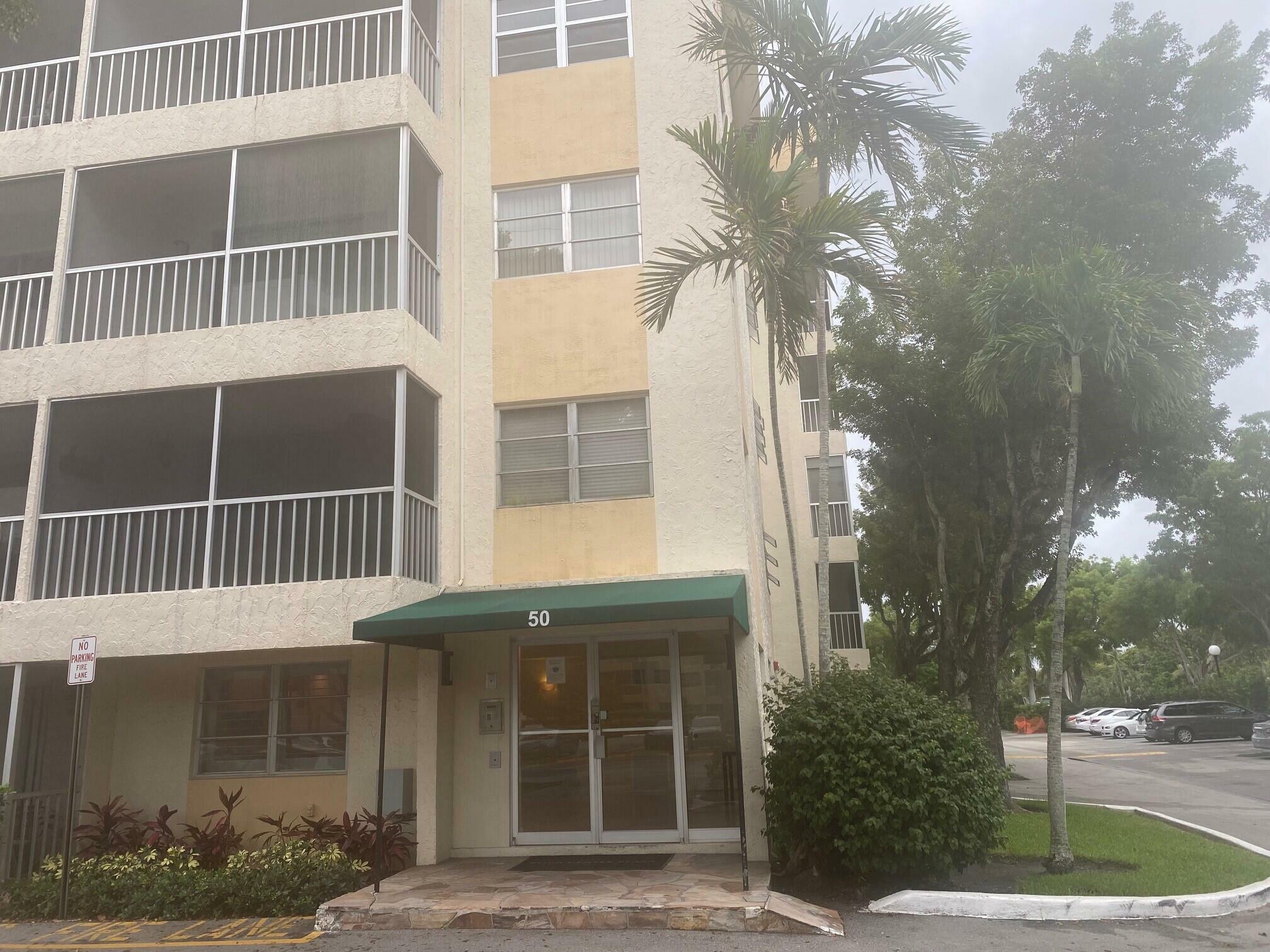 Property Photo:  50 SW 3rd Avenue 209F  FL 33432 