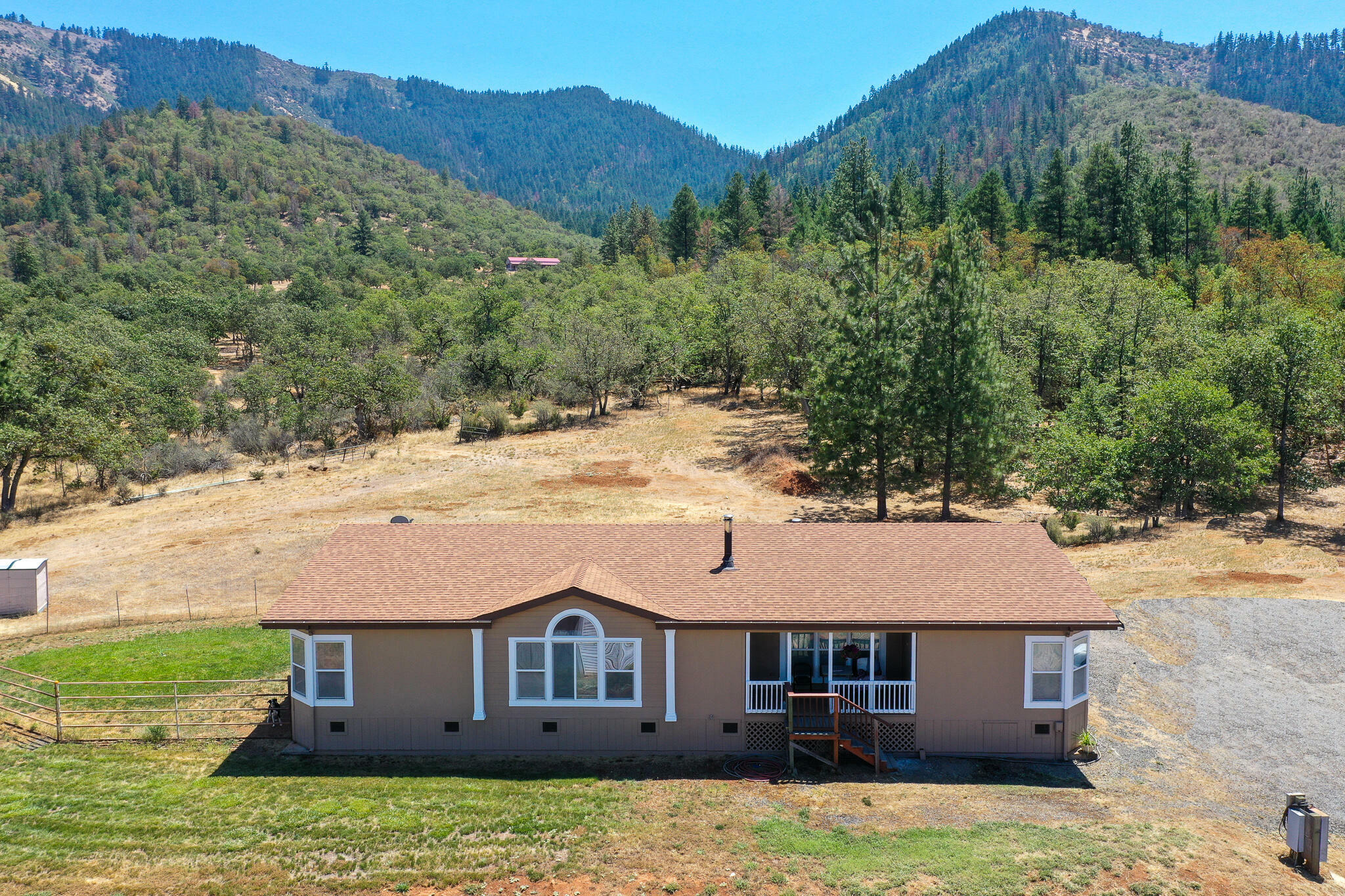 Property Photo: 7493 Hwy 238 Highway OR 97530