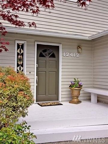 Property Photo:  12412 NE 4th Place  WA 98005 