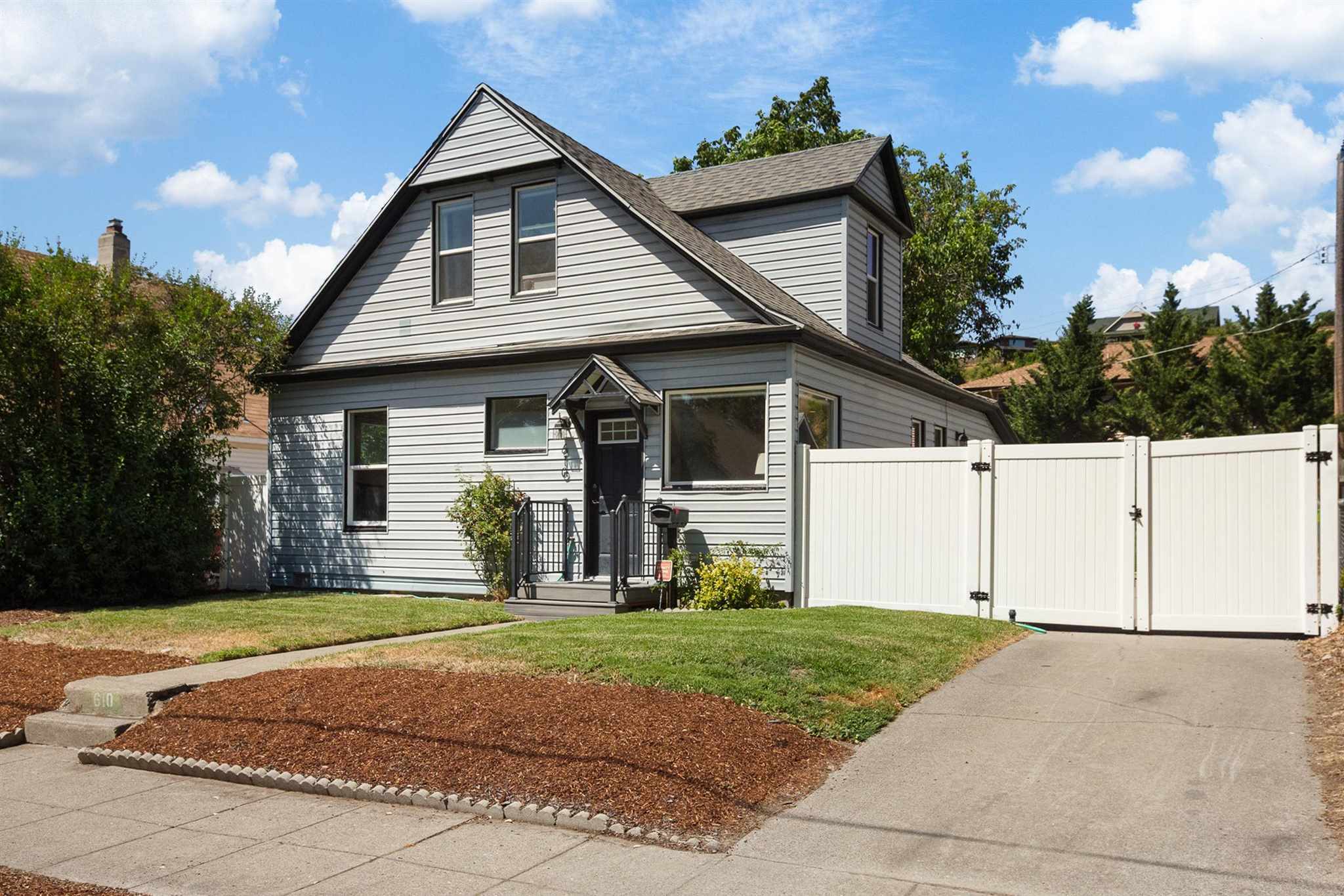 Property Photo:  610 W Alice Ave  WA 99205 