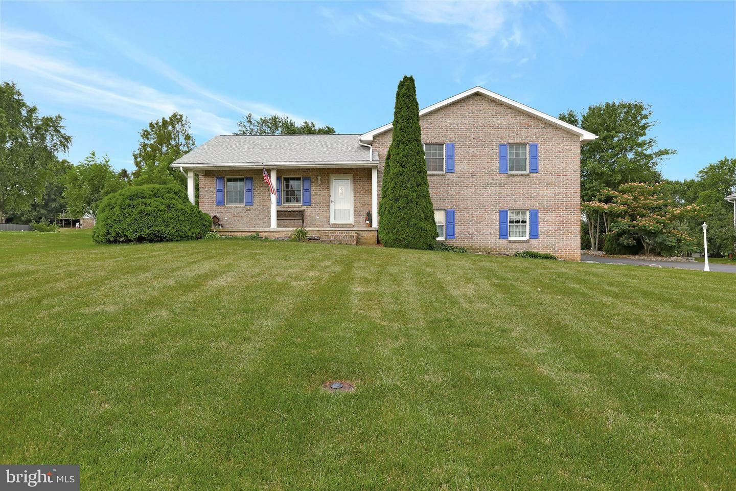 6274 Winterberry Drive  Chambersburg PA 17202 photo