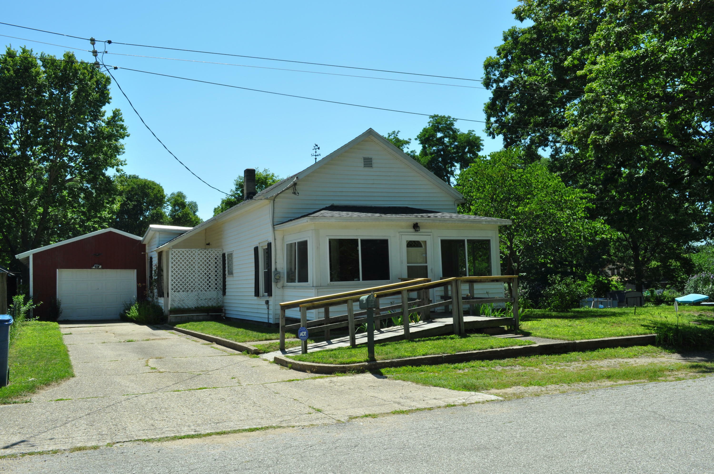 Property Photo:  234 Kalamazoo Street  MI 49010 