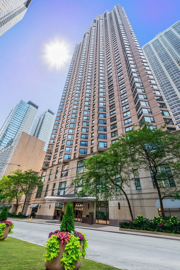 Property Photo:  401 E Ontario Street 4002  IL 60611 