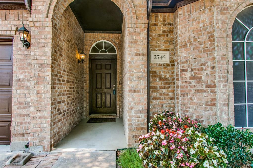 Property Photo:  2745 Thorncreek Lane  TX 76177 