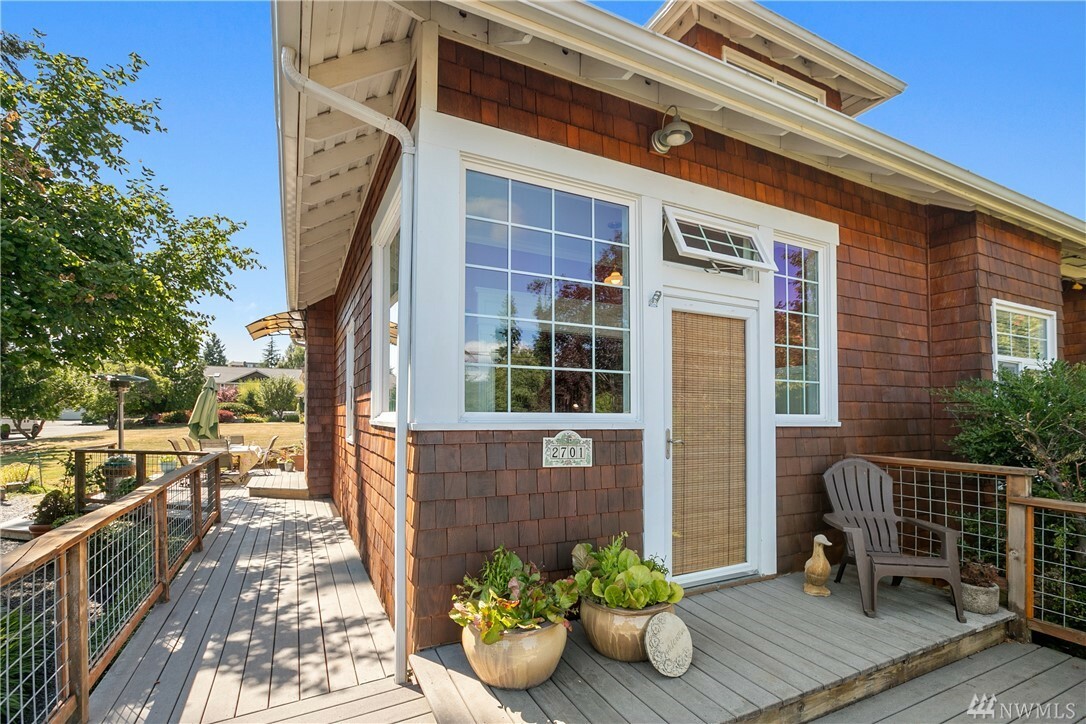 Property Photo: 2701 Sylvan St WA 98226