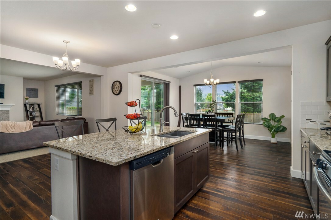 Property Photo:  207 Fielding St NE  WA 98360 