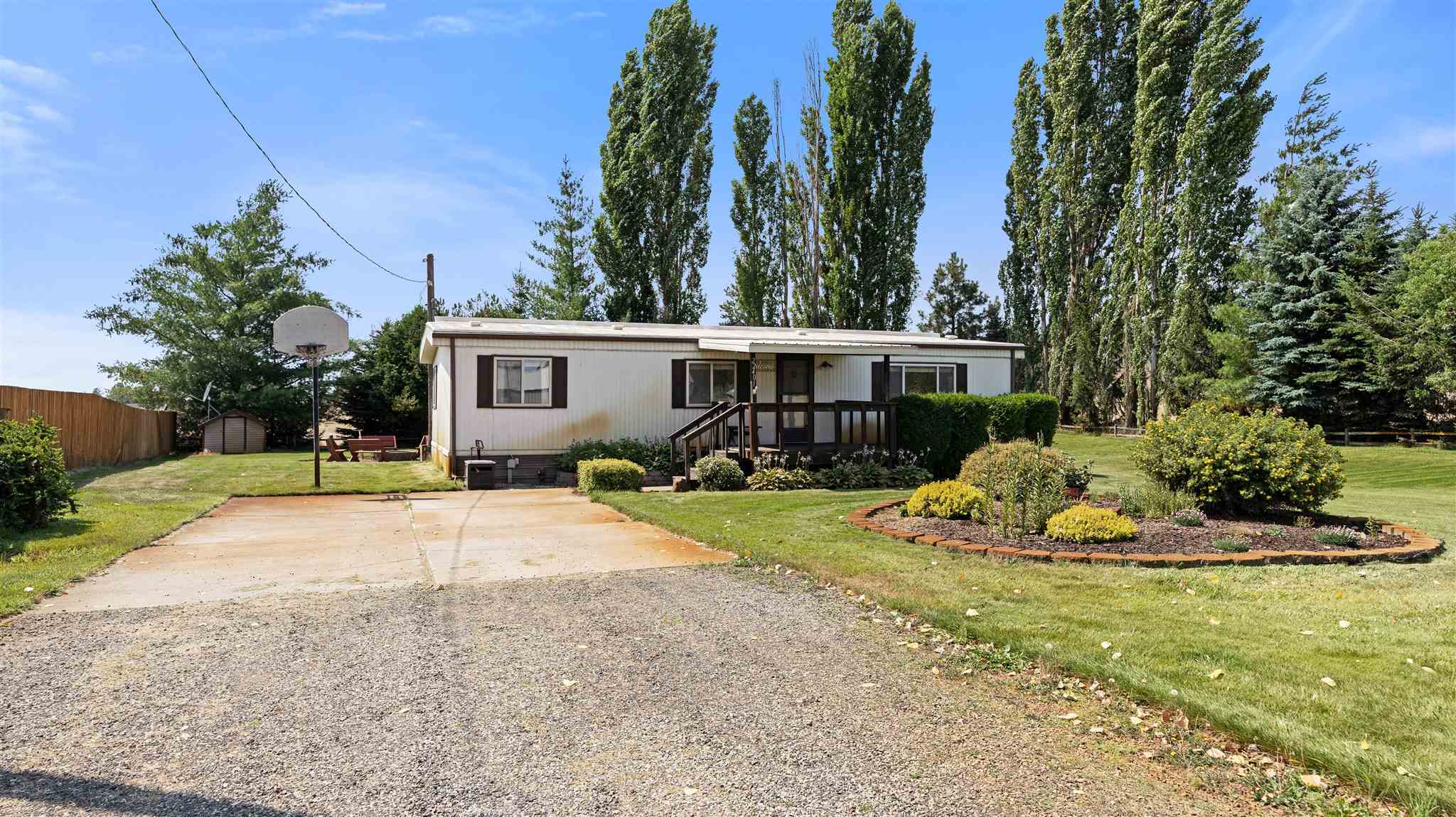 Property Photo:  22401 W Thorpe Rd  WA 99022 