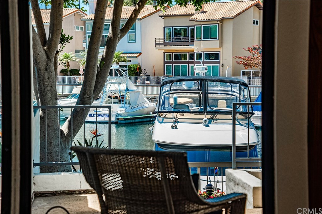 Property Photo: 5534 Azure Way CA 90803
