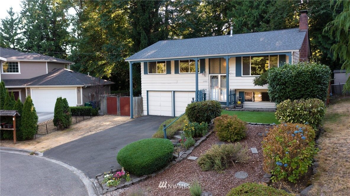 Property Photo: 11017 111th Avenue NE WA 98033