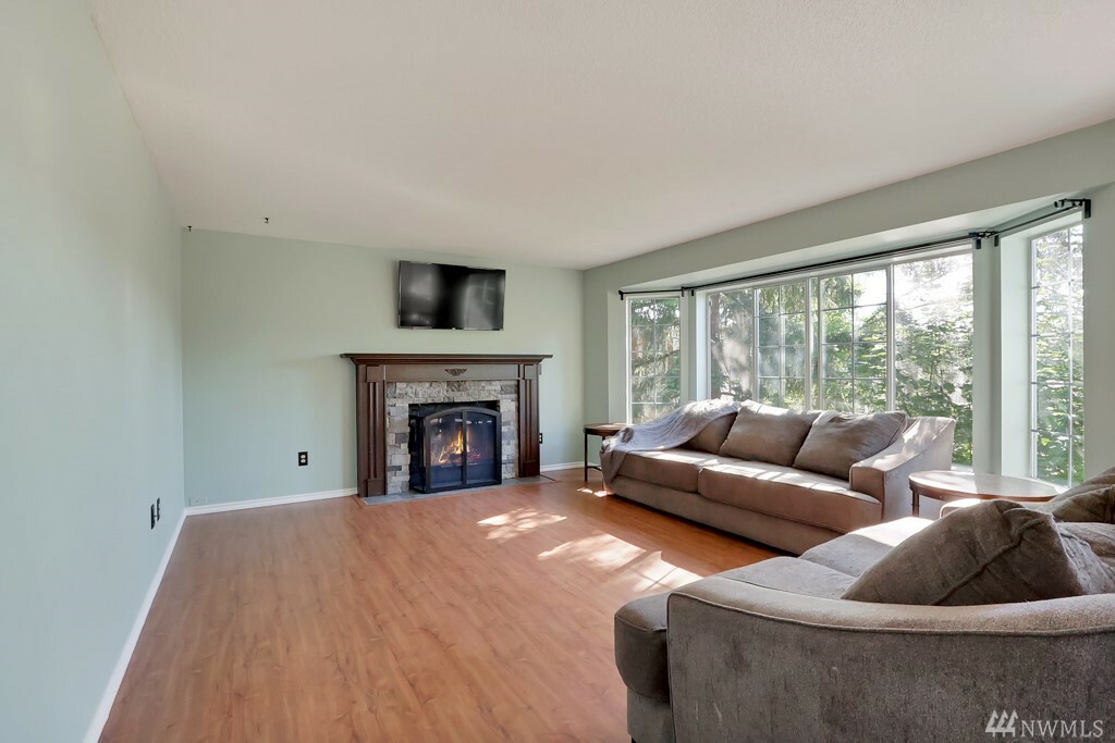 Property Photo: 3227 31st St Pl SE WA 98374