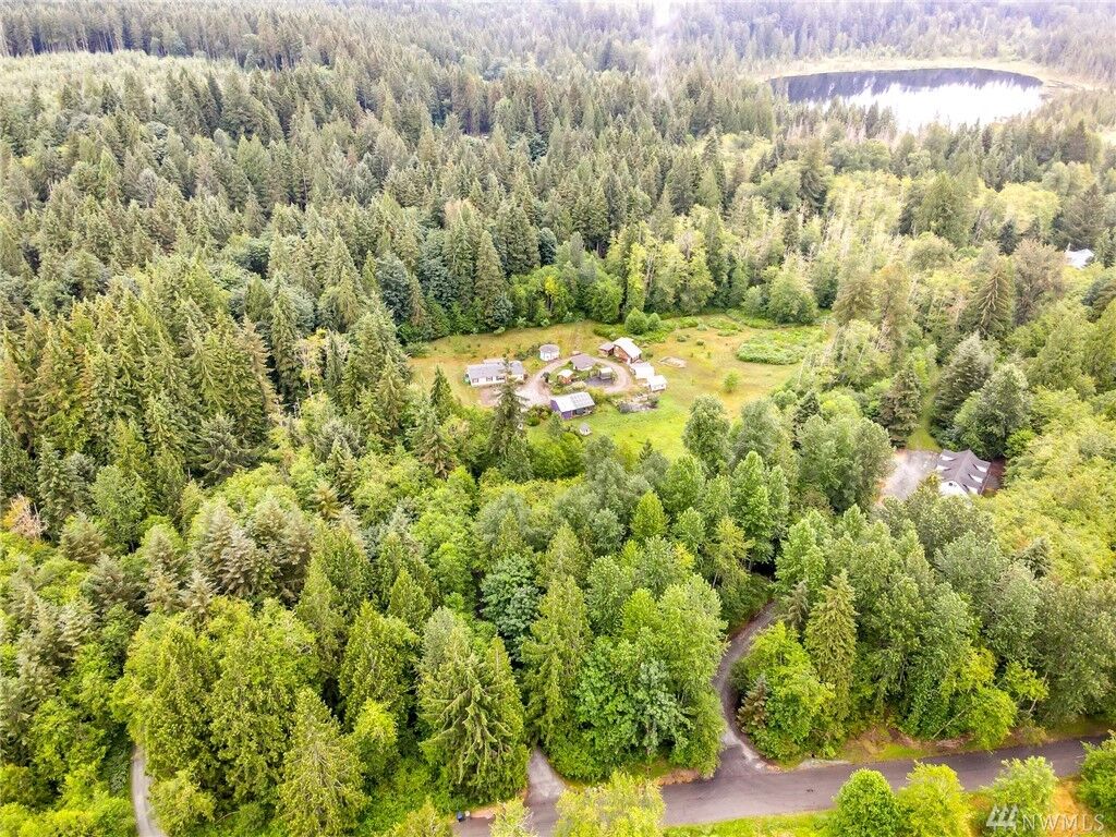 Property Photo: 7707 Woods Lake Rd WA 98272