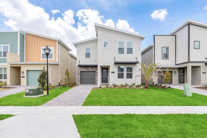 Property Photo:  4340 Quote Street  FL 34746 
