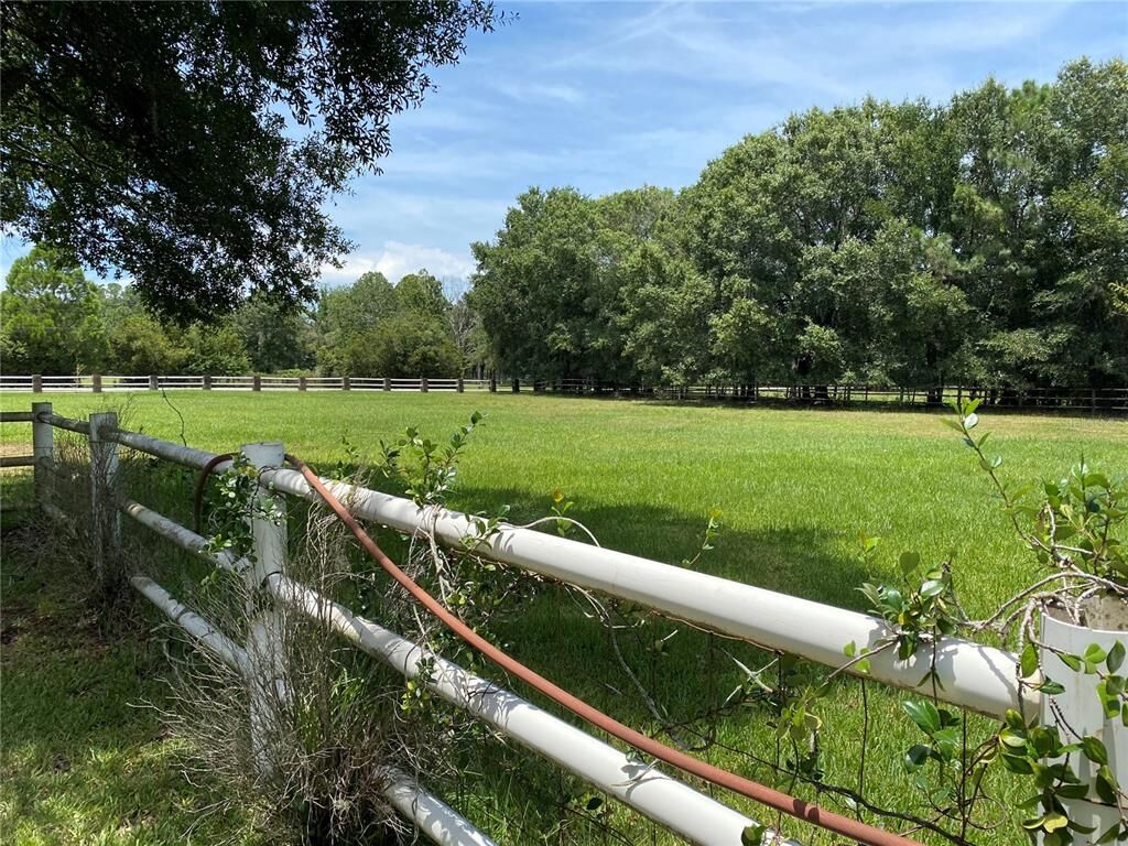 Property Photo:  Appaloosa Road  FL 34688 