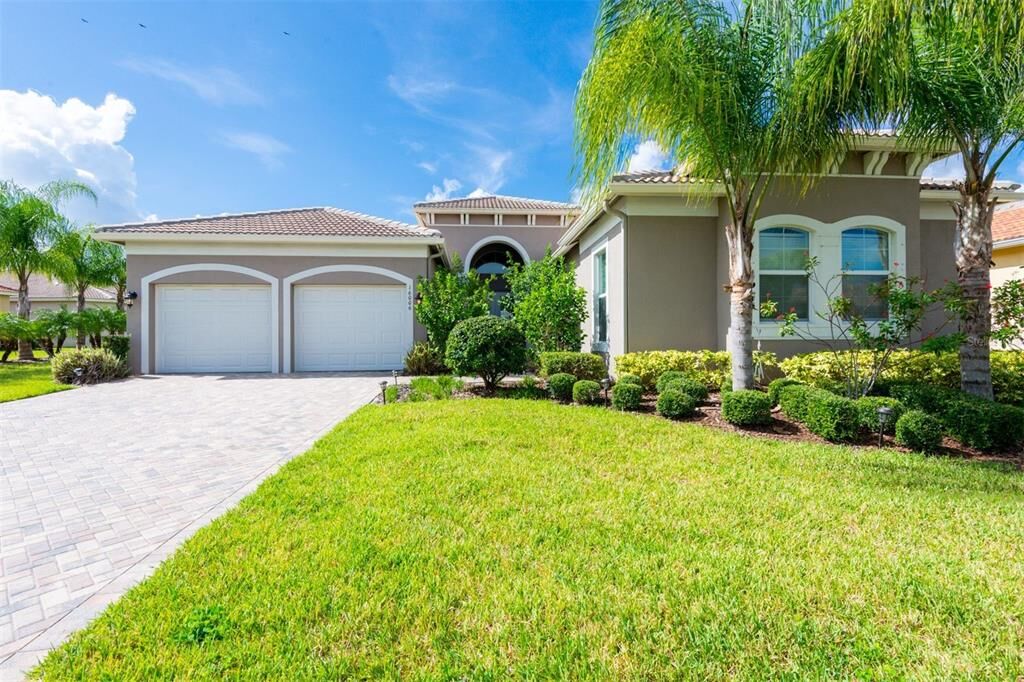 Property Photo:  16006 Cape Coral Drive  FL 33598 
