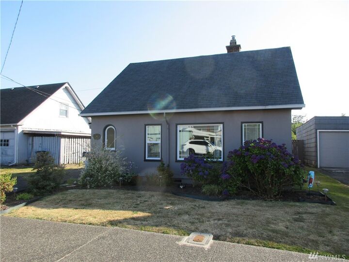 Property Photo:  56 O St  WA 98550 