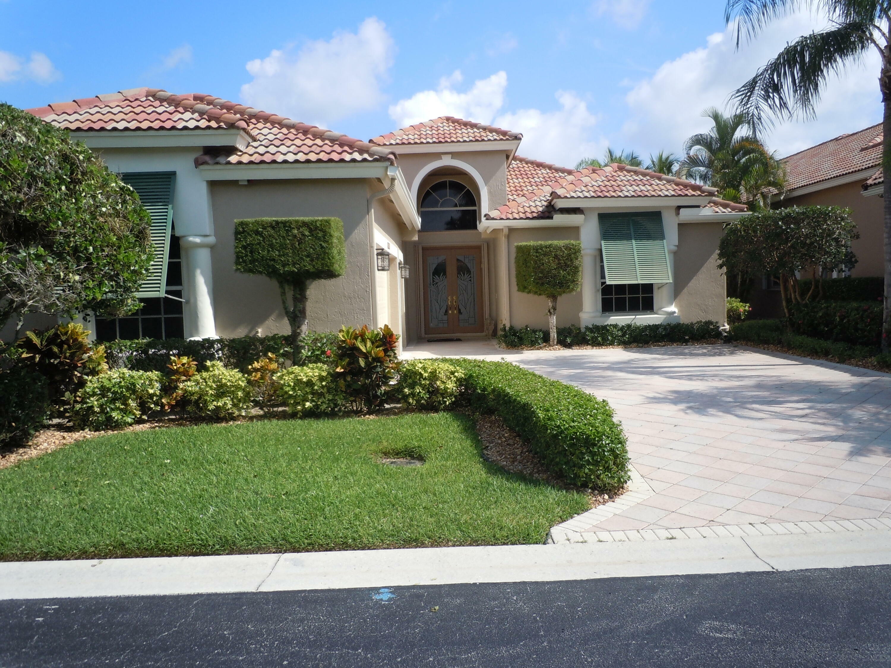 Property Photo:  10754 Greenbriar Villa Drive  FL 33449 