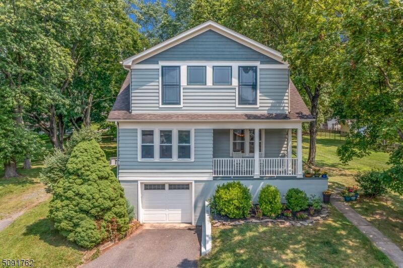 Property Photo:  6 Olsens Ln  NJ 08809