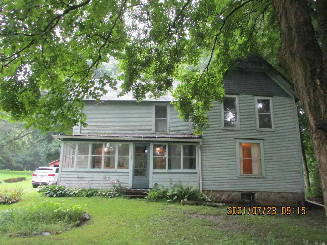 Property Photo:  319 Railroad St  MI 49269 