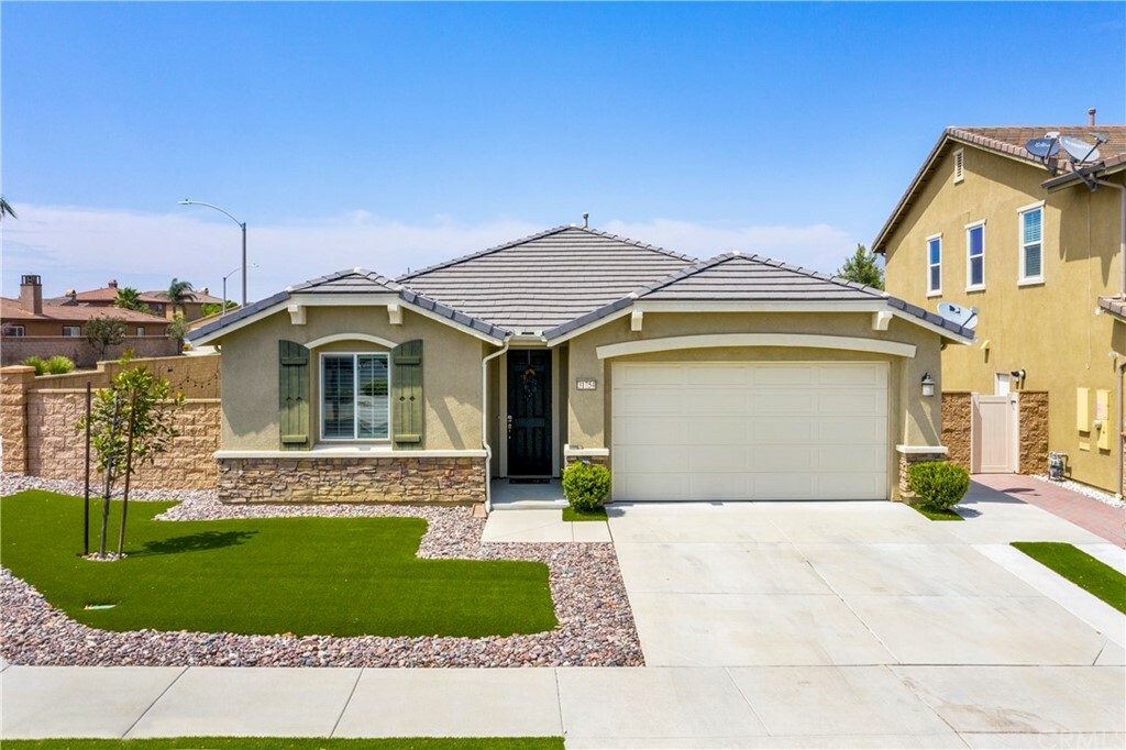 Property Photo:  31754 Lilac Sky Lane  CA 92563 