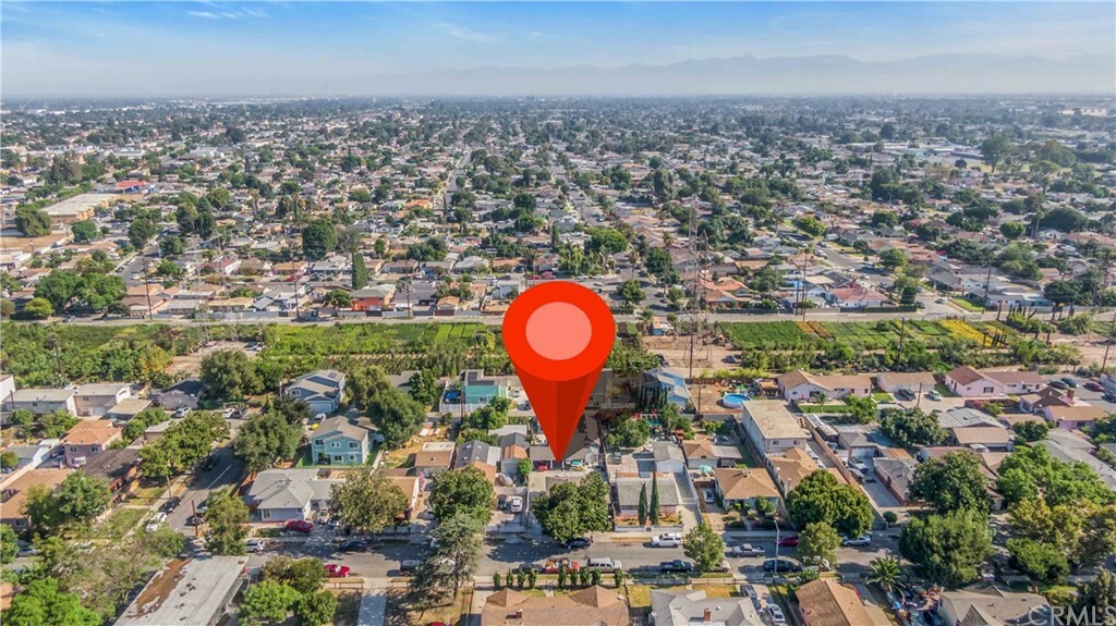 Property Photo: 129 E 69th Way CA 90805