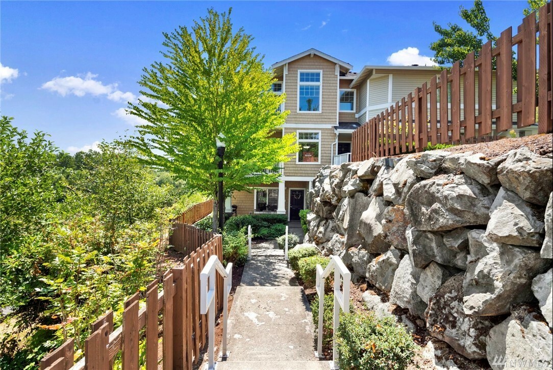 Property Photo: 4055 S 212th Ct A WA 98198