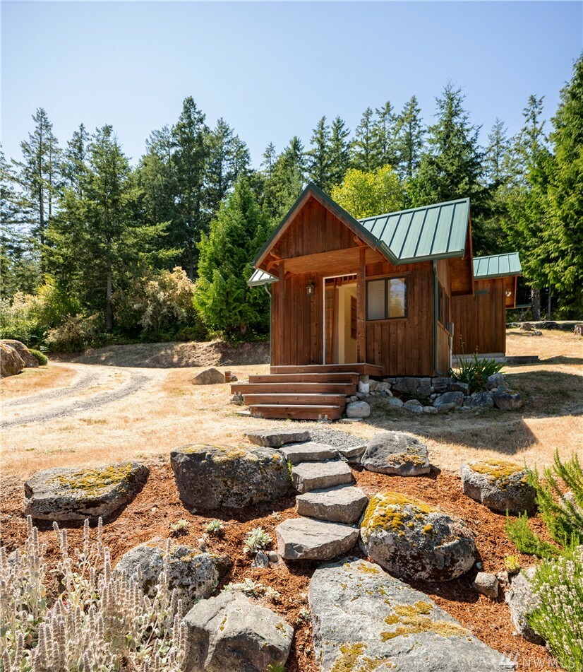 Property Photo:  1534 Lopez Rd  WA 98261 