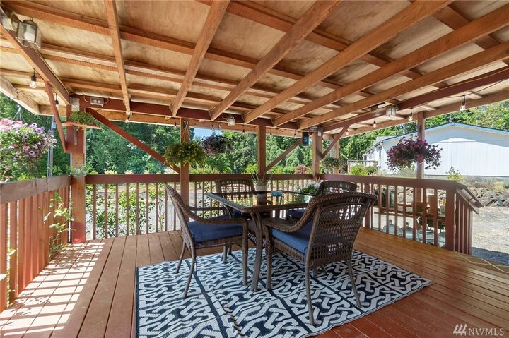 Property Photo: 551 E Wood Lane WA 98584